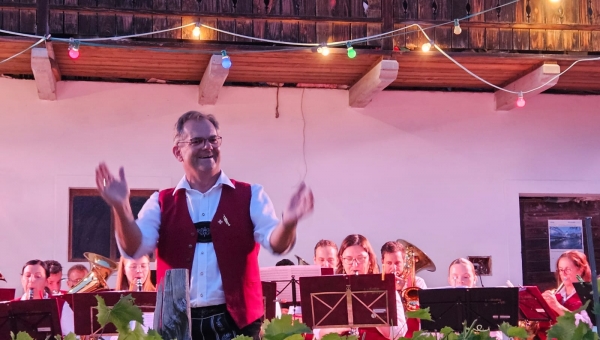 Blasmusik im Weinhof 2024